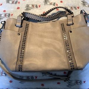 A LARGE REALER SACHAL/PURSE